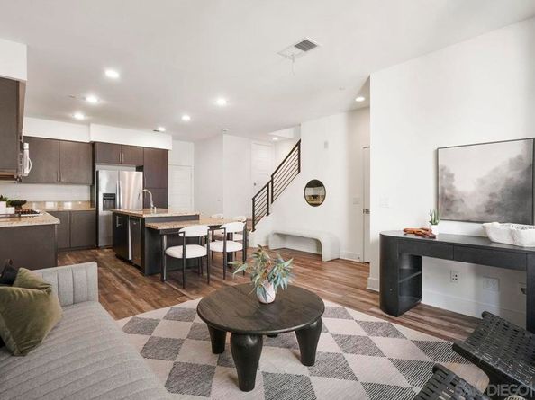 2472 Aperture Circle, San Diego CA 92108
