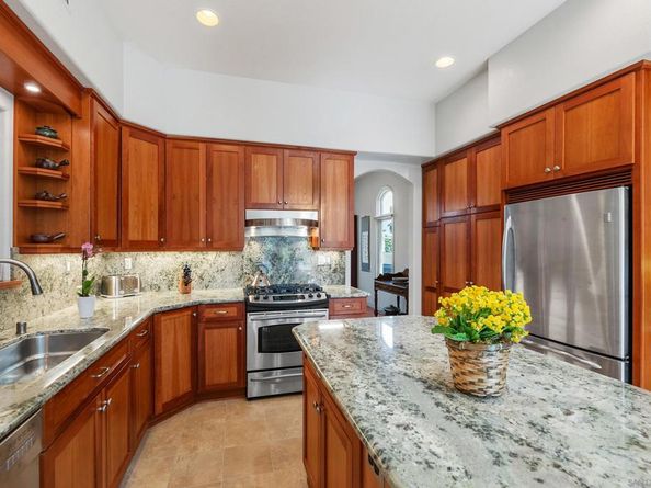 5310 Renaissance Ave, San Diego CA 92122