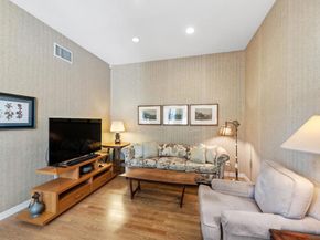 5310 Renaissance Ave, San Diego CA 92122