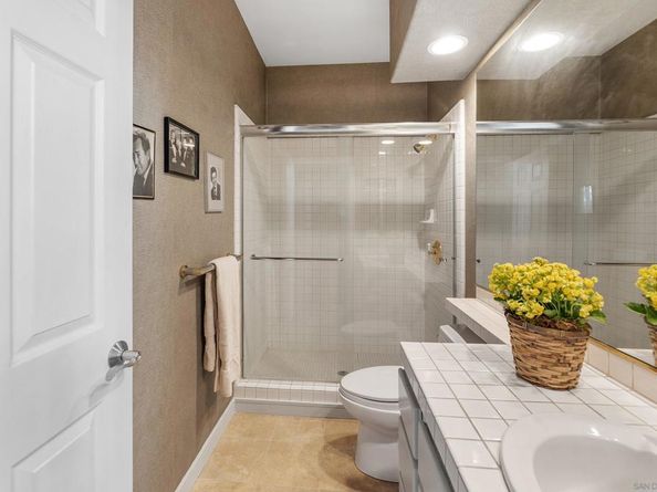 5310 Renaissance Ave, San Diego CA 92122
