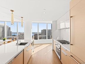 888 W E Street 2004, San Diego CA 92101