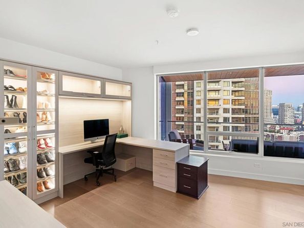 888 W E Street 2004, San Diego CA 92101