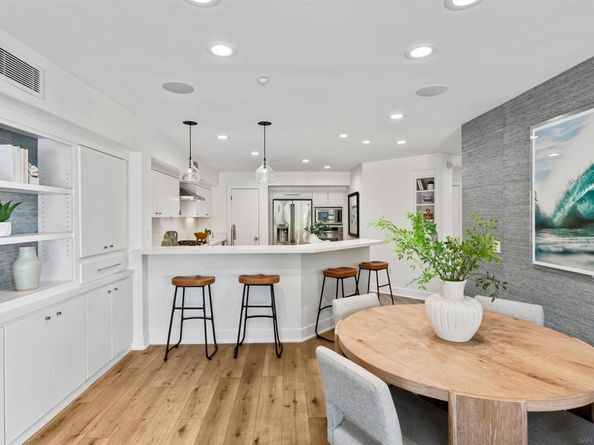 229 Bonair Street, La Jolla CA 92037