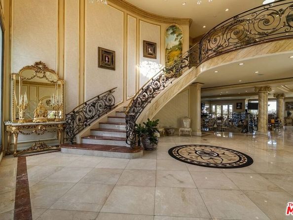2716 Casiano Road, Los Angeles CA 90077