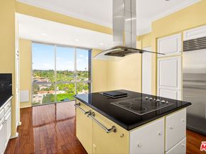 515 Ocean Avenue NPH B, Santa Monica CA 90402