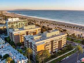 515 Ocean Avenue NPH B, Santa Monica CA 90402