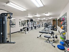 515 Ocean Avenue NPH B, Santa Monica CA 90402