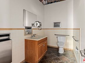 2951 Lincoln Boulevard, Santa Monica CA 90405