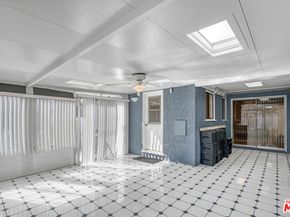 6264 Mosley Avenue, Los Angeles CA 90056