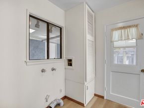 6264 Mosley Avenue, Los Angeles CA 90056