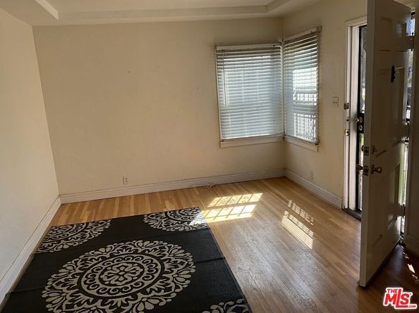 3766 Cimarron Street, Los Angeles CA 90018