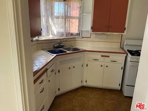 3766 Cimarron Street, Los Angeles CA 90018