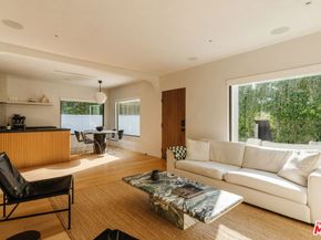 2418 Walnut Avenue, Venice CA 90291