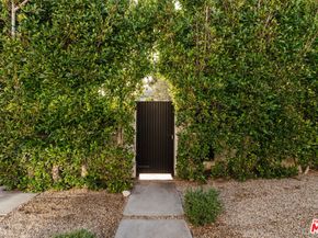 2418 Walnut Avenue, Venice CA 90291