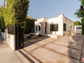 2418 Walnut Avenue, Venice CA 90291