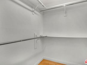 2205 S Bentley Avenue 302, Los Angeles CA 90064