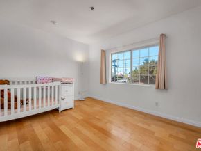 2205 S Bentley Avenue 302, Los Angeles CA 90064