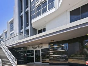 171 N Church Lane 619, Los Angeles CA 90049