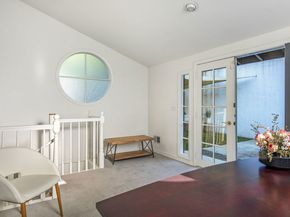 8032 Willow Glen Road, Los Angeles CA 90046