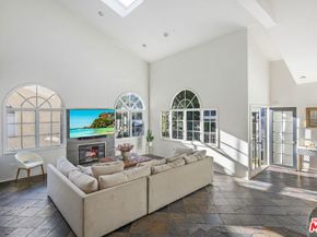 8032 Willow Glen Road, Los Angeles CA 90046