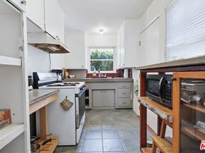 1817 W Burbank Boulevard, Burbank CA 91506