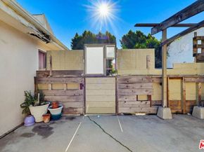 1817 W Burbank Boulevard, Burbank CA 91506