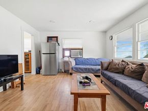 1817 W Burbank Boulevard, Burbank CA 91506