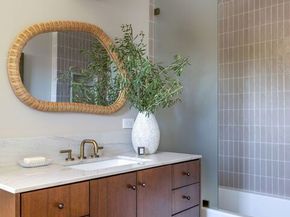 3815 Chanson Drive, View Park CA 90043