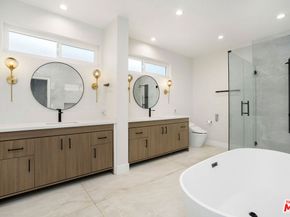 5923 Etiwanda Avenue 106, Tarzana CA 91356