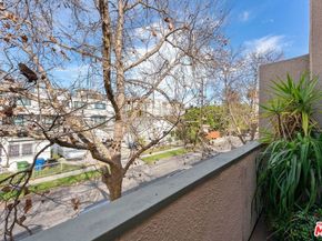 1154 N SYCAMORE Avenue 3, Los Angeles CA 90038