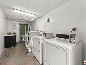 832 Euclid Street 105, Santa Monica CA 90403