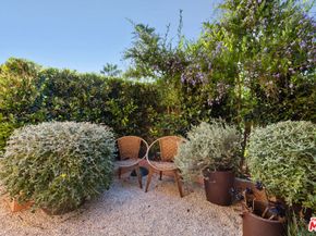 812 Brooks Avenue, Venice CA 90291