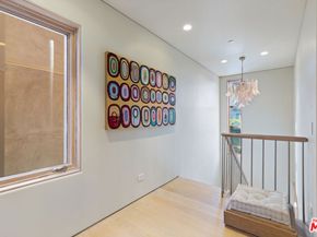 812 Brooks Avenue, Venice CA 90291