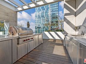 877 Francisco Street 728, Los Angeles CA 90017