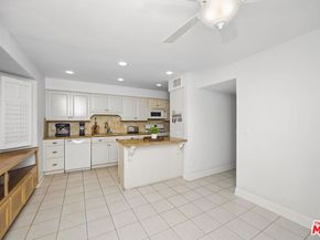 10229 Variel Avenue 2, Chatsworth CA 91311