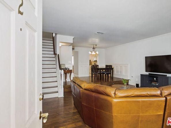 10229 Variel Avenue 2, Chatsworth CA 91311