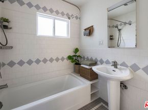 2615 Silver Ridge Avenue, Los Angeles CA 90039