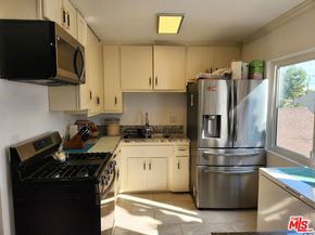 216 S Inglewood Avenue, Inglewood CA 90301