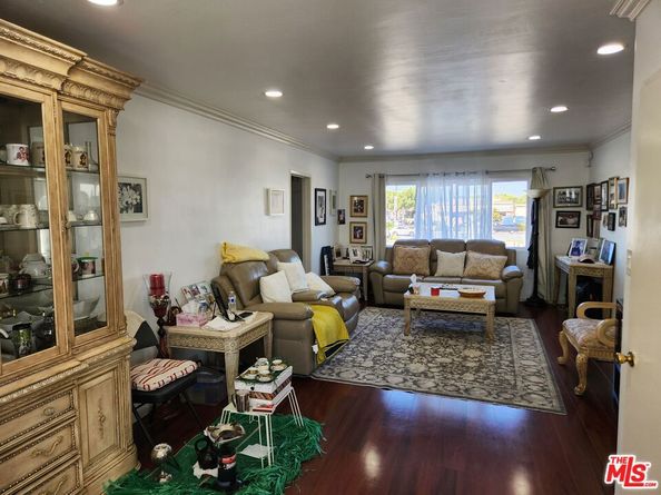 216 S Inglewood Avenue, Inglewood CA 90301