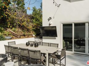 1257 Bienveneda Avenue, Pacific Palisades CA 90272