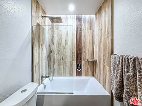 3025 Edgehill Drive, Los Angeles CA 90018