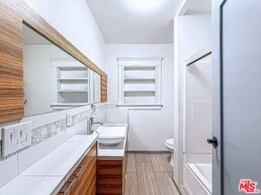 3025 Edgehill Drive, Los Angeles CA 90018
