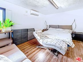 3025 Edgehill Drive, Los Angeles CA 90018