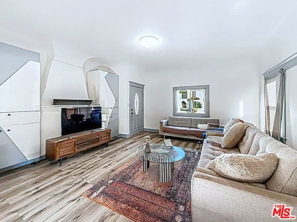 3025 Edgehill Drive, Los Angeles CA 90018