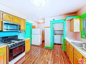 3025 Edgehill Drive, Los Angeles CA 90018