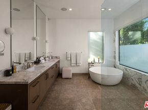 1552 Bel Air Road, Los Angeles CA 90077