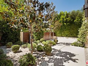 636 N Laurel Avenue, Los Angeles CA 90048