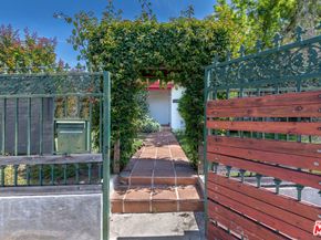2008 S Bedford Street, Los Angeles CA 90034
