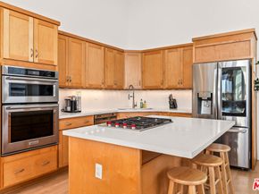 502 Rosecrans Avenue B, Manhattan Beach CA 90266