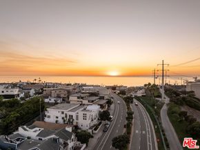 502 Rosecrans Avenue B, Manhattan Beach CA 90266